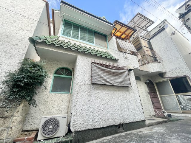 塚口町5丁目貸家の外観