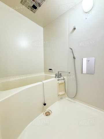 ドムールＴ’ｓⅠの浴室|追い焚き付きのお風呂です♪