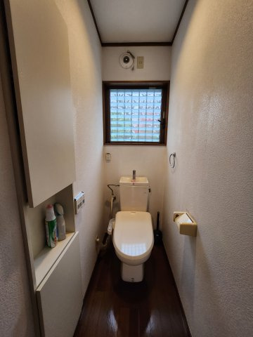 南大泉1丁目戸建のトイレ