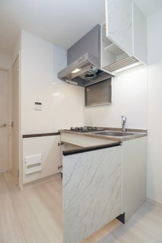 サヴォイ ル・ミラドール　4階のキッチン|別号室のものになります。現状優先。