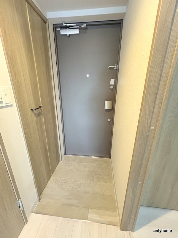 ルイレジデンス弁天町　仲介手数料無料の玄関