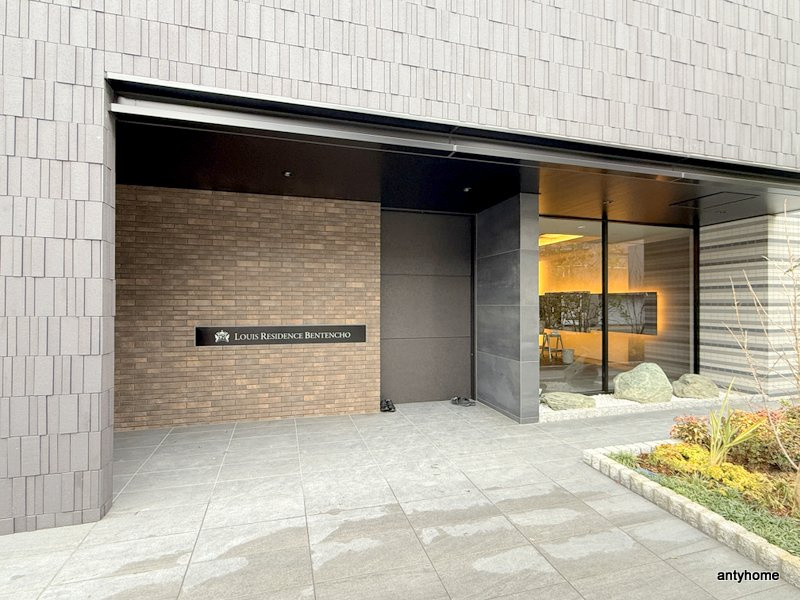 ルイレジデンス弁天町　仲介手数料無料のエントランス