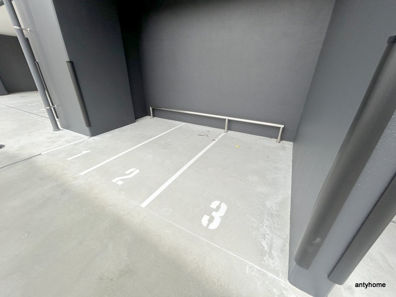 ルイレジデンス弁天町　仲介手数料無料の駐車場