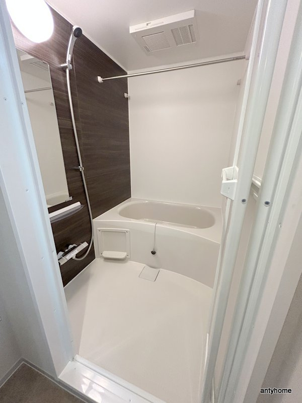 ルイレジデンス弁天町　仲介手数料無料の浴室