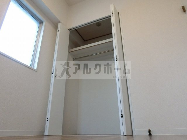 グラード柏原の収納