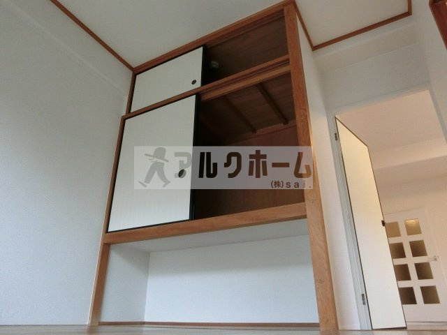 グラード柏原の収納