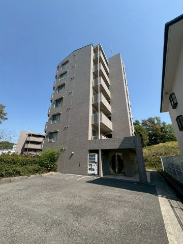 スカイヒル名谷の外観