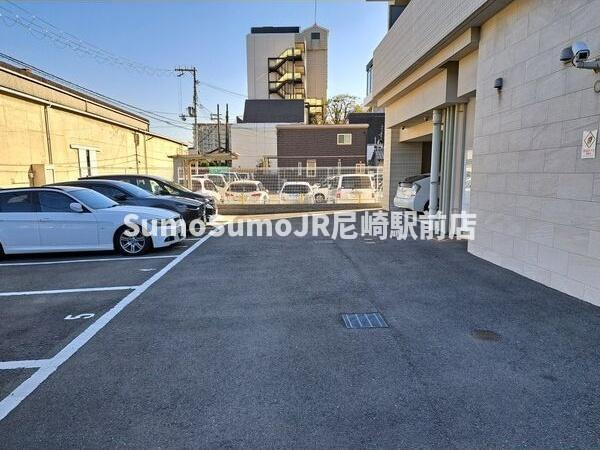 スプランディッド三国IIの駐車場|駐車場があるので、車を買う予定の方も安心です
