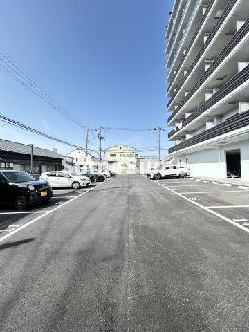 スプランディッドⅨ(ナイン)の駐車場|駐車場に車を止められます