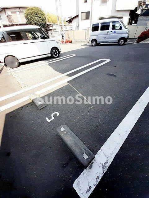 ガーデンヒルズ神戸西の駐車場