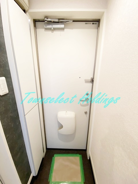 藤沢市藤沢のアパートの玄関