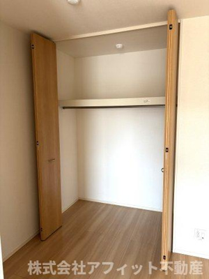 【その他】 | アリエッタ湯野 | 洋室3.9帖のクローゼット