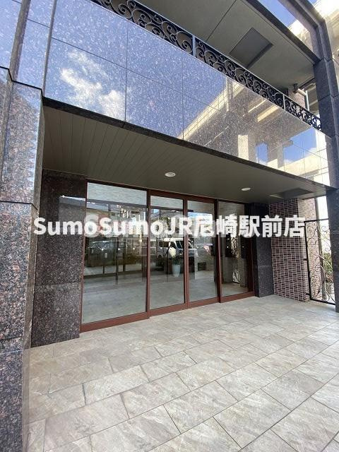 スプランディッドⅡのエントランス|落ち着いたエントランスです