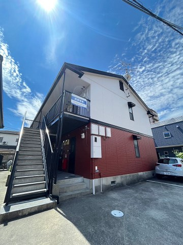 ジュネス仁川の外観