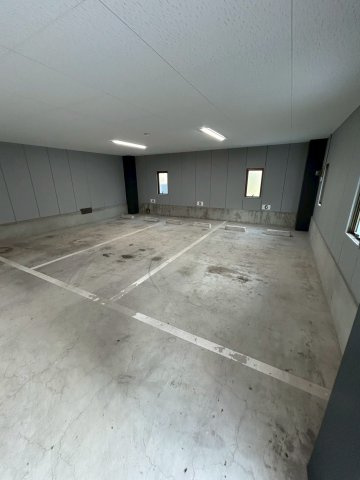 シャンテ本山の駐車場