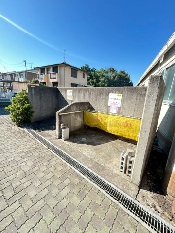 ジョイフル赤羽の駐車場