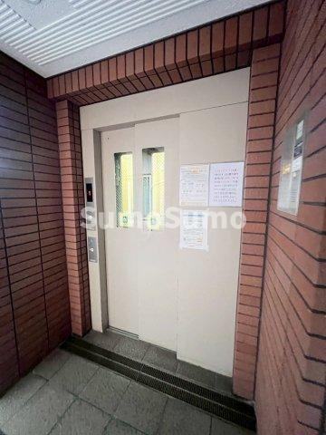 ジョイ・ディールの外観