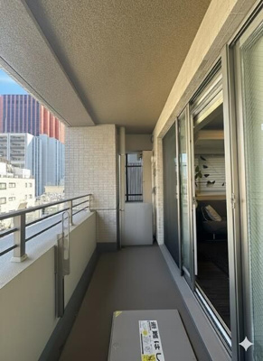 【バルコニー】 | ルフォン築地ザ・レジデンス | 暖かな日差しのふりそそぐバルコニー