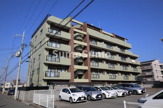 スクエア・ヴィレッジの外観