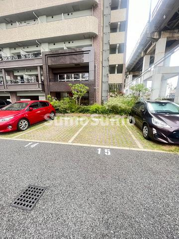 スプランディッドⅡの駐車場|車をお持ちの方に嬉しい駐車場付きの物件です