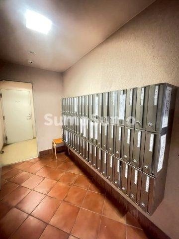 ジュリオ朝霧のロビー|ゆとりのあるロビーです