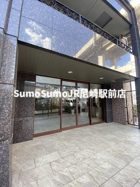 スプランディッドⅡのエントランス|落ち着いたエントランスです