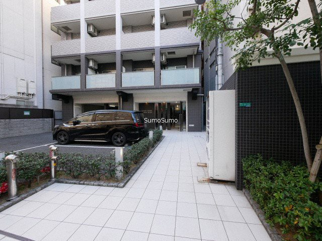 エスリード難波ステーションプラザのエントランス