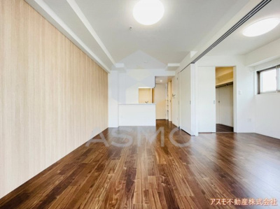 【居間・リビング】 | セレニテフラン野田阪神駅前 | ※同物件　別間取り　参考写真