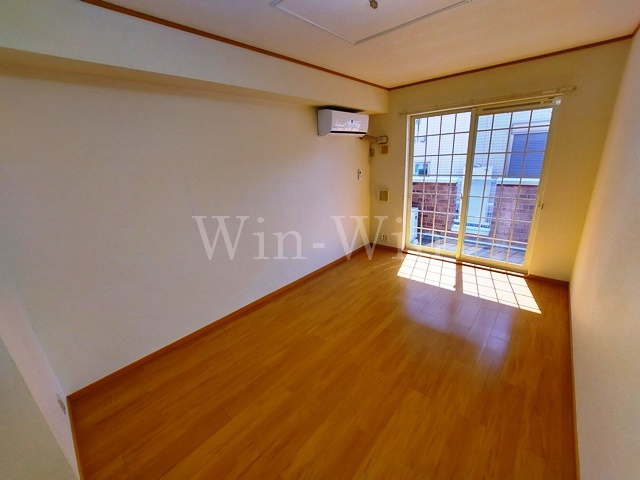 アヴァンツァーレ・ウエストの居間・リビング