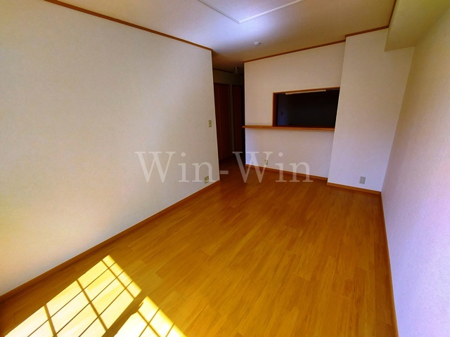 アヴァンツァーレ・ウエストの居間・リビング