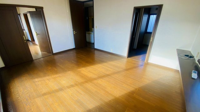 あけぼの町戸建の洋室
