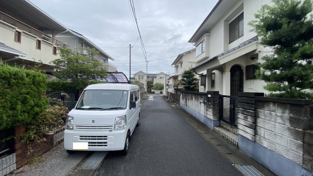 あけぼの町戸建の前面道路含む現地写真