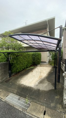 あけぼの町戸建の駐車場