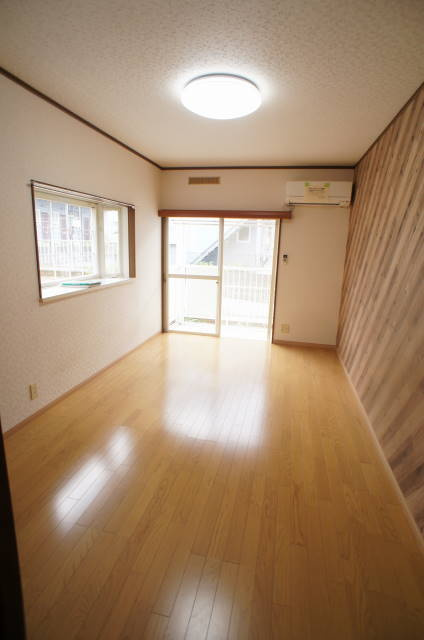 アーバンスクウェアーなかにしＪ棟の洋室