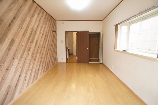 アーバンスクウェアーなかにしＪ棟の居間・リビング