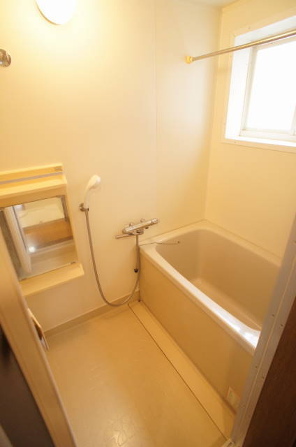 アーバンスクウェアーなかにしＪ棟の浴室