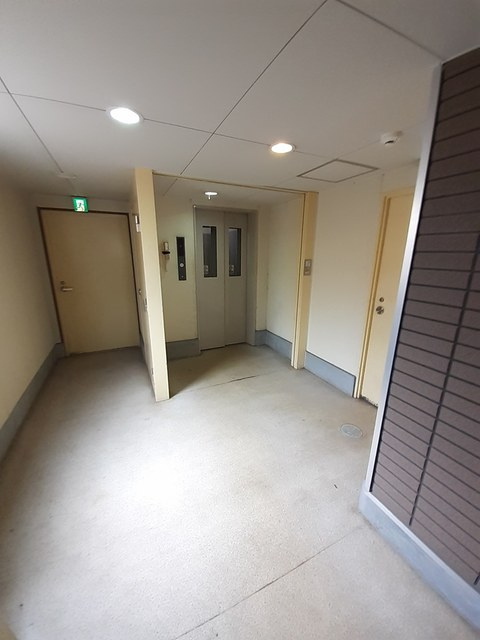 メイト鷹匠のエントランス|エントランス