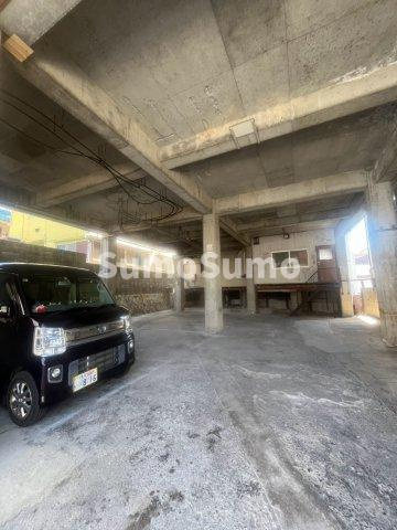 グラシアス妙法寺の駐車場