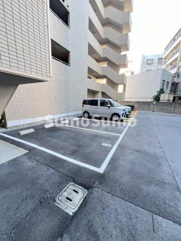 カスタリア新梅田の駐車場|駐車場完備です