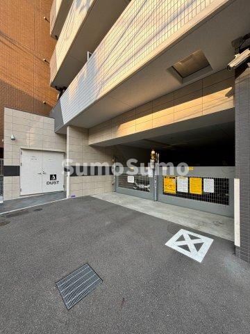 セレニテフラン野田阪神駅前の駐車場