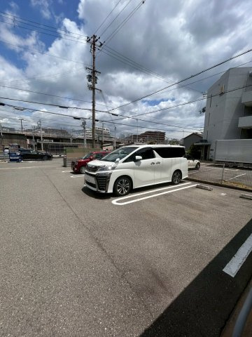 グラン　ブルの駐車場