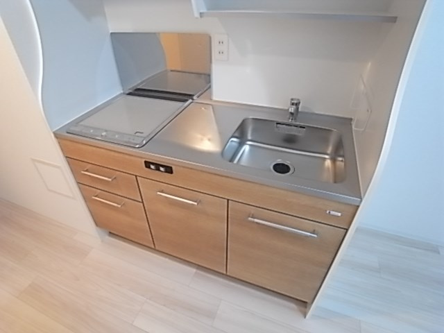 セレニテ神戸元町クレアのキッチン