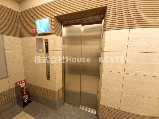 エスリード神戸兵庫駅マリーナスクエアのロビー