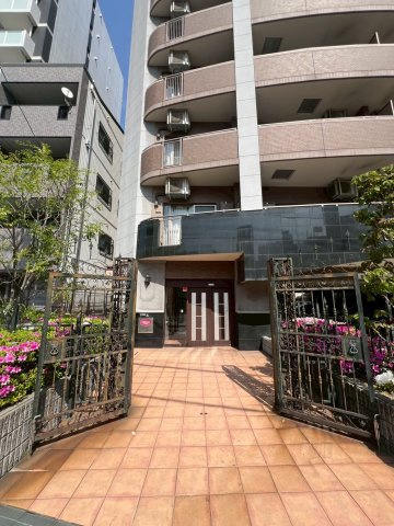 セレッソコート上本町EASTのエントランス