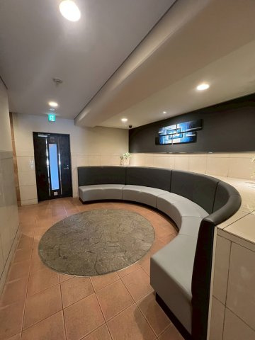 セレッソコート上本町EASTのロビー