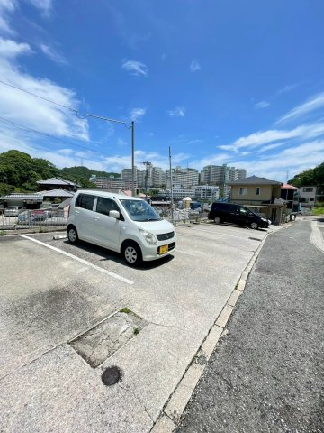 セフィラティＡの駐車場