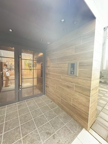 クラブメゾン明石樽屋町のエントランス