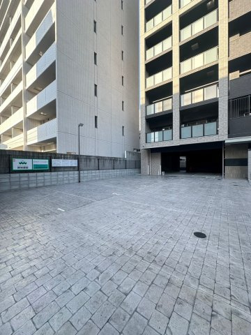 THE SKYの駐車場