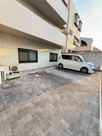 クラール・プラッツの駐車場