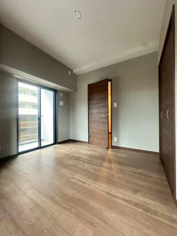 MODERN PALAZZO 博多デュオグランデEastの駐車場